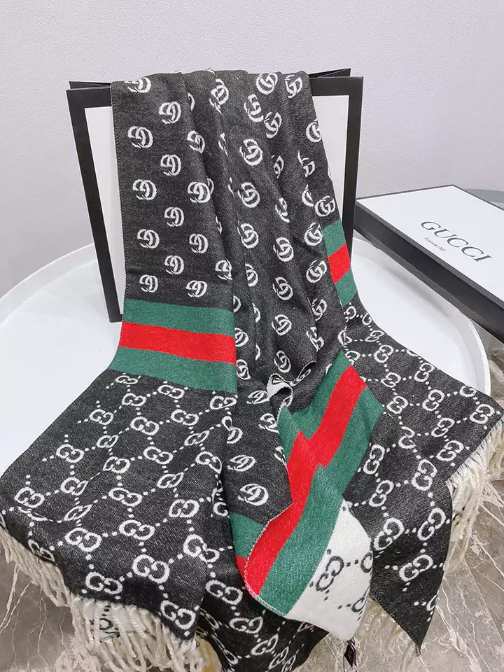 GUCCI コピーマフラー